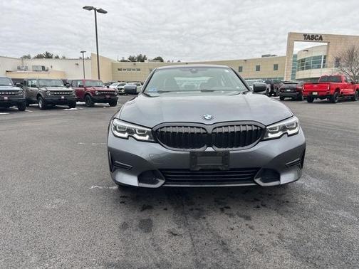 2019 BMW 330 i xDrive