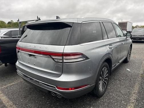 2022 Lincoln Aviator Standard AWD