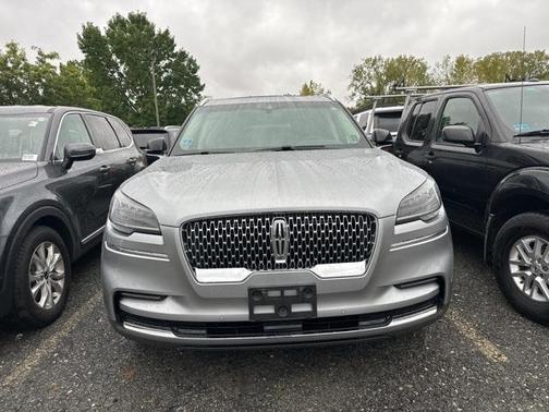 2022 Lincoln Aviator Standard AWD