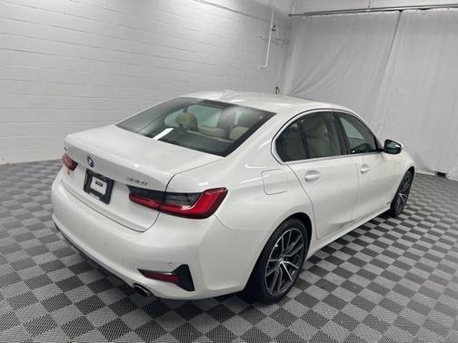 2021 BMW 330 i xDrive