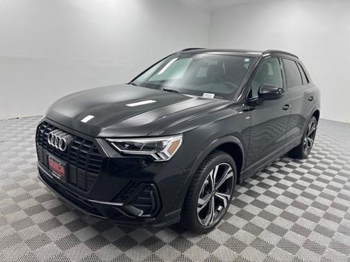 2024 Audi Q3 45 S line Premium