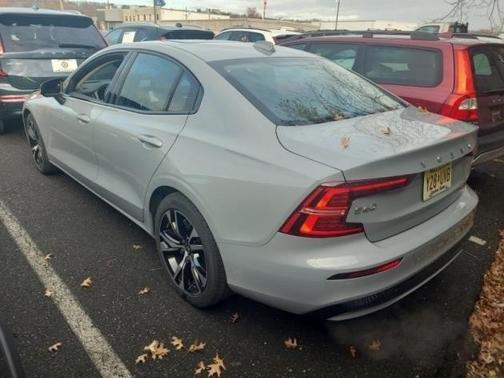 2025 Volvo S60 B5 Core