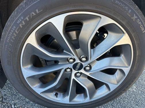 Infinite Black Metallic 2023 Lincoln Nautilus Reserve