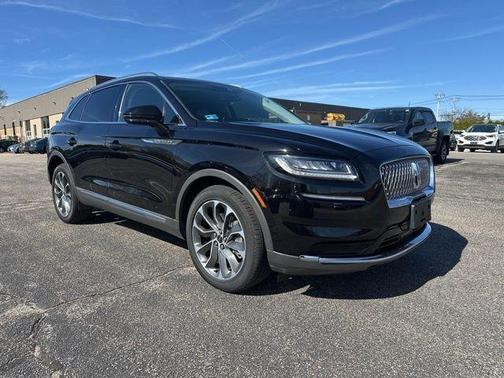 Infinite Black Metallic 2023 Lincoln Nautilus Reserve