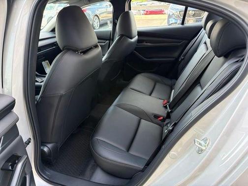 Platinum Quartz Metallic 2026 Mazda Mazda3 FWD w/Select Package