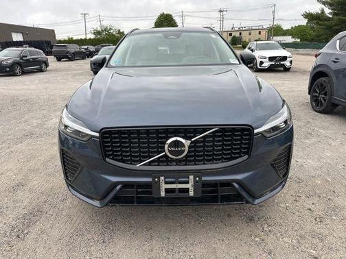 Denim Blue Metallic 2024 Volvo XC60 B5 Core