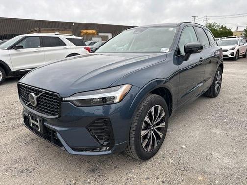 Denim Blue Metallic 2024 Volvo XC60 B5 Core