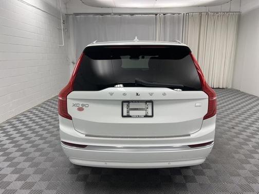 2023 Volvo XC90 Recharge Plug-In Hybrid T8 Ultimate Bright Theme 7-Seater