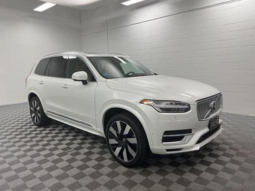 2023 Volvo XC90 Recharge Plug-In Hybrid T8 Ultimate Bright Theme 7-Seater