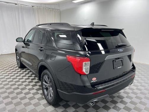 Agate Black Metallic 2023 Ford Explorer XLT