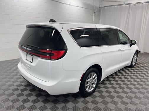 Bright White Clearcoat 2023 Chrysler Pacifica Touring-L