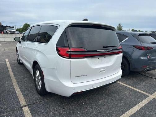 Bright White Clearcoat 2023 Chrysler Pacifica Touring-L