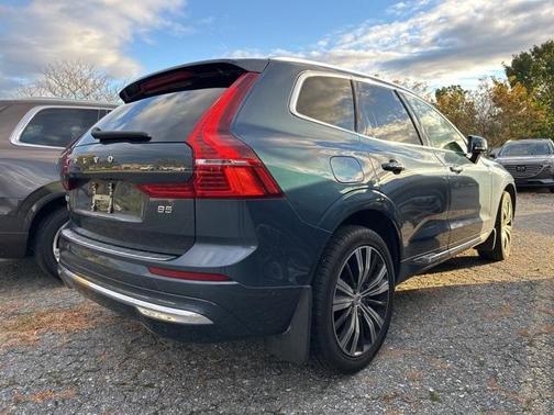2022 Volvo XC60 B5 Inscription