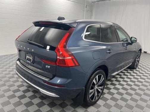 2022 Volvo XC60 B5 Inscription