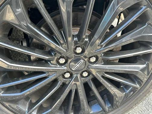 Silver Radiance Metallic 2023 Lincoln Corsair Standard