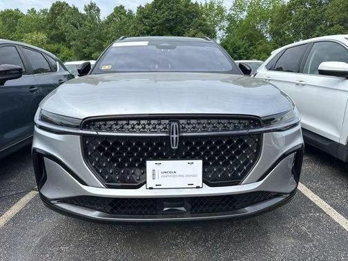 Silver Radiance Metallic 2024 Lincoln Nautilus Reserve