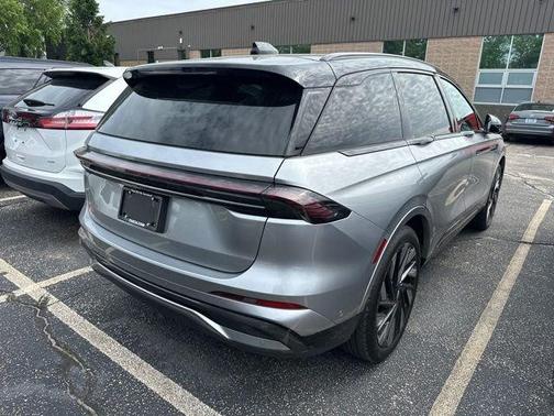 Silver Radiance Metallic 2024 Lincoln Nautilus Reserve