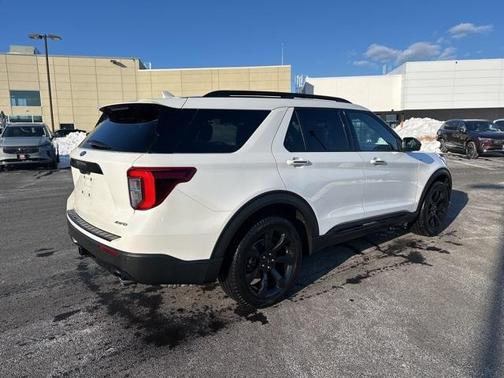 2023 Ford Explorer ST-Line