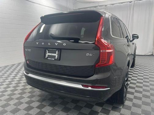 Platinum Gray Metallic 2023 Volvo XC90 B6 Plus 6-Seater