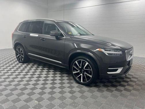 Platinum Gray Metallic 2023 Volvo XC90 B6 Plus 6-Seater