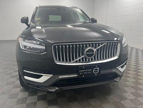 Platinum Gray Metallic 2023 Volvo XC90 B6 Plus 6-Seater