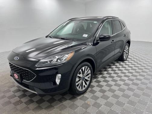 2022 Ford Escape Titanium