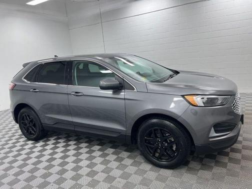 Gray Metallic 2024 Ford Edge SEL