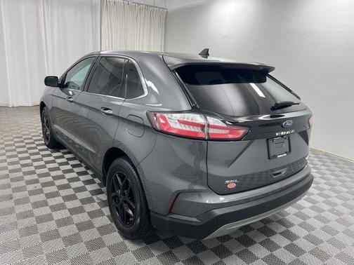 Gray Metallic 2024 Ford Edge SEL