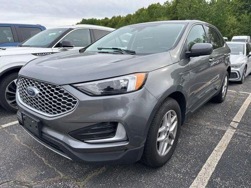 Gray Metallic 2024 Ford Edge SEL