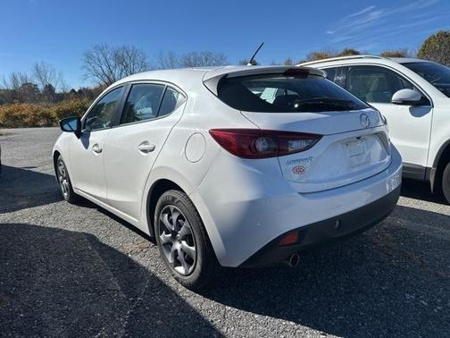 2016 Mazda Mazda3 i Sport