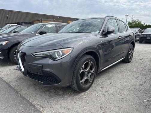 Vesuvio Gray Metallic 2023 Alfa Romeo Stelvio Ti