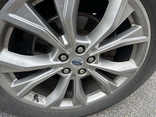 Carbonized Gray Metallic 2023 Ford Explorer XLT