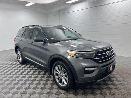Carbonized Gray Metallic 2023 Ford Explorer XLT