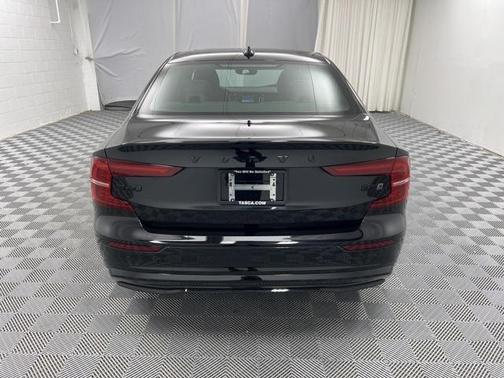2024 Volvo S60 B5 Plus Black Edition