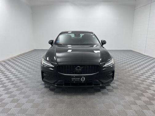 2024 Volvo S60 B5 Plus Black Edition