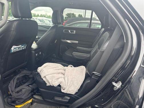 Black Metallic 2021 Ford Explorer XLT
