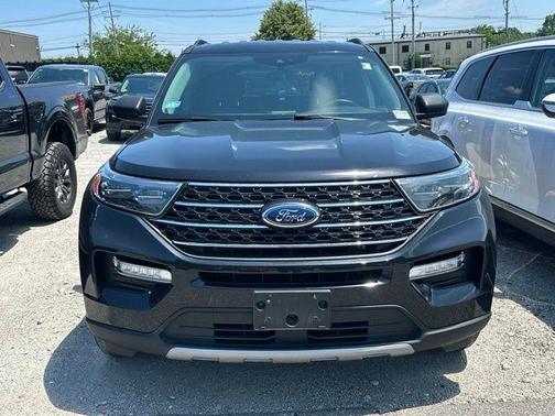 Agate Black Metallic 2021 Ford Explorer XLT