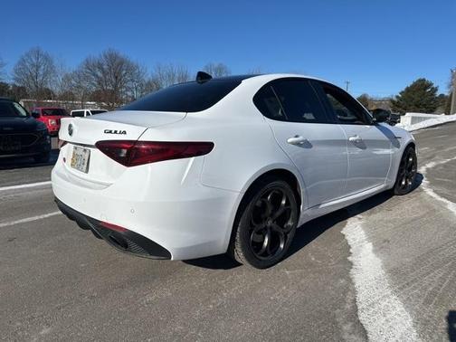 2023 Alfa Romeo Giulia Ti