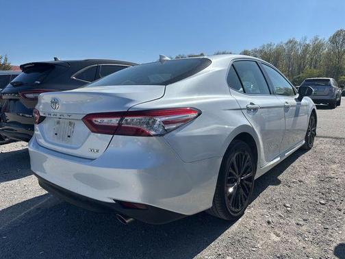 Wind Chill Pearl 2020 Toyota Camry XLE