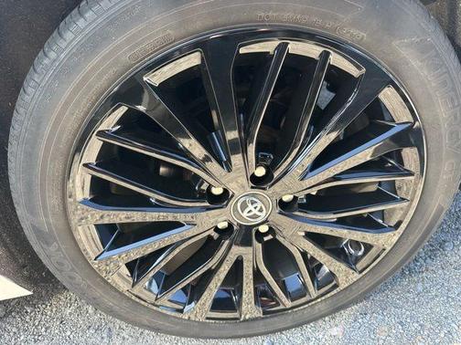 Wind Chill Pearl 2020 Toyota Camry XLE