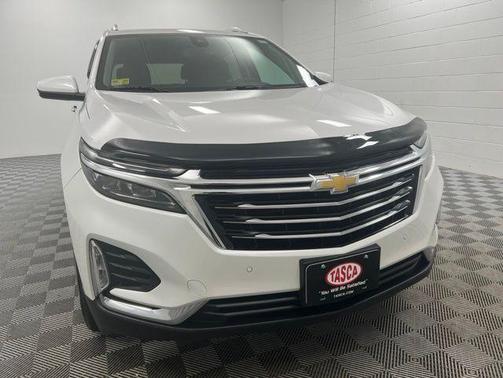 Iridescent Pearl Tricoat 2024 Chevrolet Equinox Premier