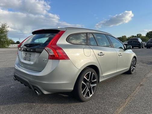 2018 Volvo V60 T5 Dynamic