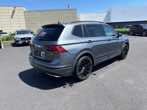 2021 Volkswagen Tiguan 2.0T SE R-Line Black