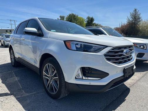 Star White 2023 Ford Edge Titanium
