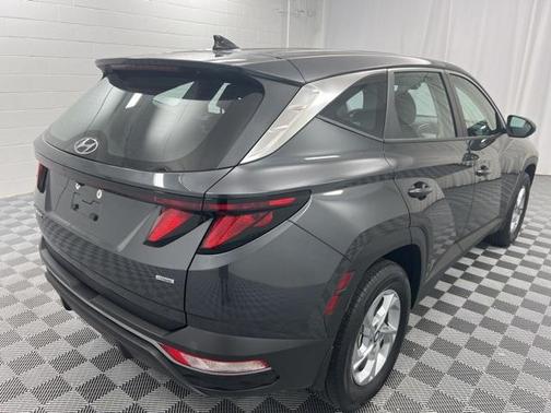 2023 Hyundai TUCSON SE