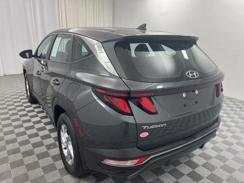2023 Hyundai TUCSON SE