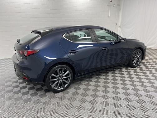 2022 Mazda Mazda3 FWD w/Preferred Package