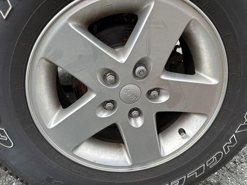 2017 Jeep Wrangler Sport