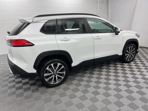 2022 Toyota Corolla Cross XLE
