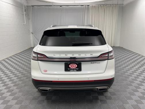 2020 Lincoln Nautilus Reserve